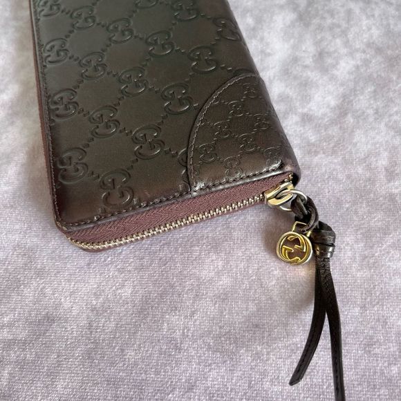 GUCCI Vintage Embossed Leather Bree Zip Around Long Wallet Brown - Picture 4 of 12